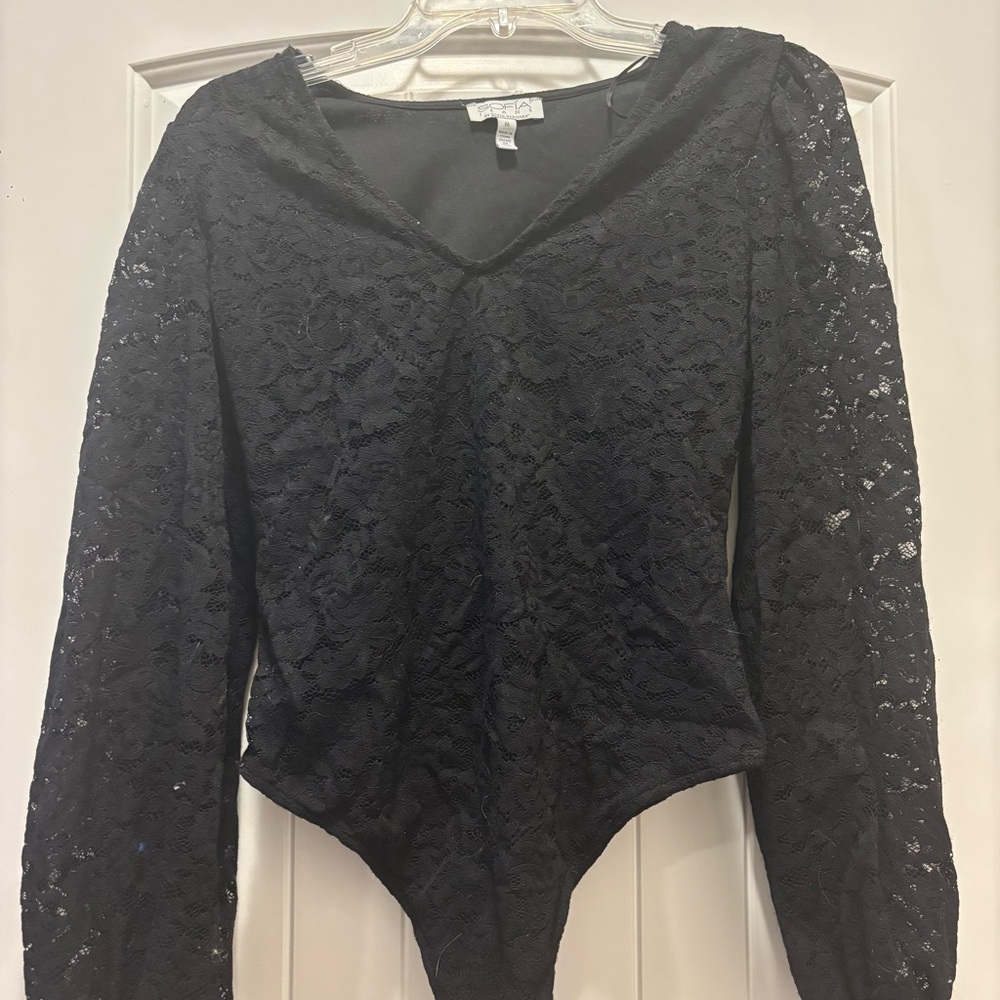 Floral lace bodysuitt